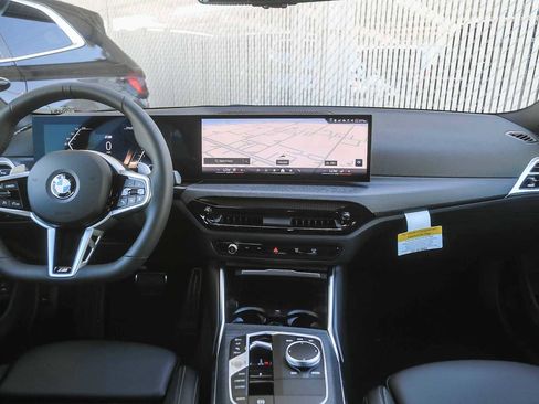 New 2026 BMW 330i Sedan w/ M Sport Package image 9