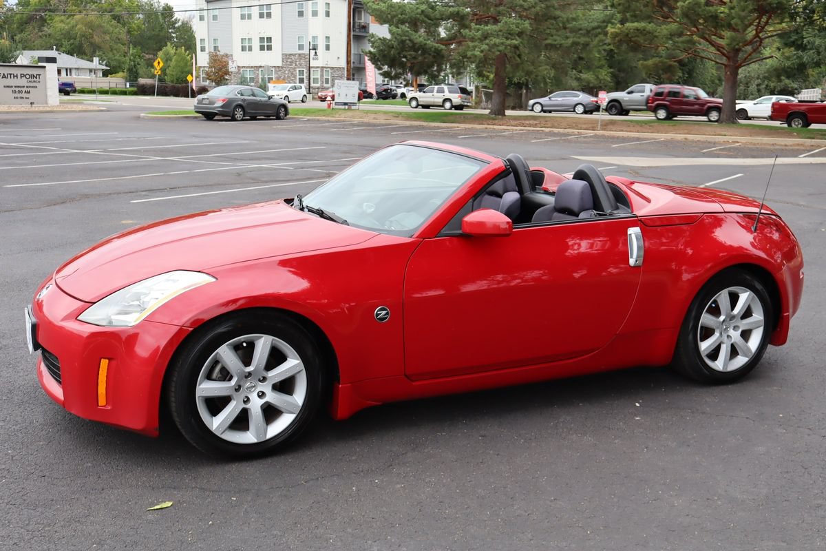 Used 2004 Nissan 350Z Enthusiast RWD image 24