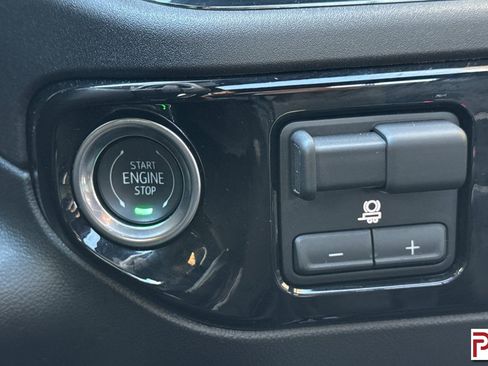 Certified 2025 Chevrolet Silverado 1500 ZR2 w/ Technology Package image 26