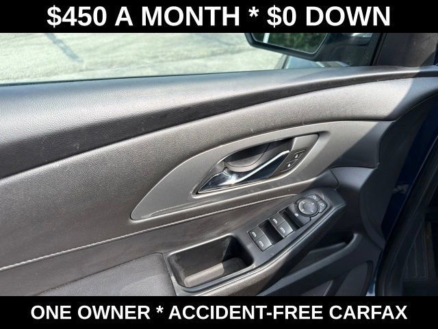 Used 2023 Chevrolet Traverse LT FWD image 13