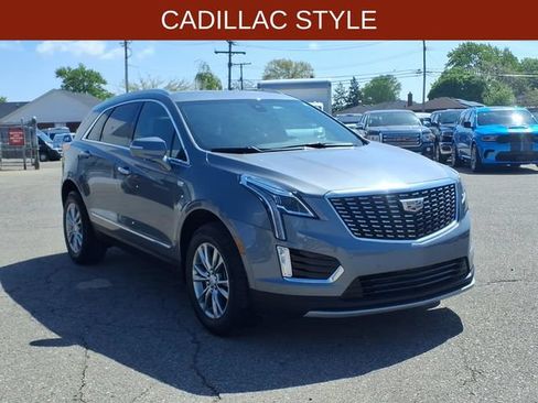 Used 2022 Cadillac XT5 Premium Luxury FWD image 3
