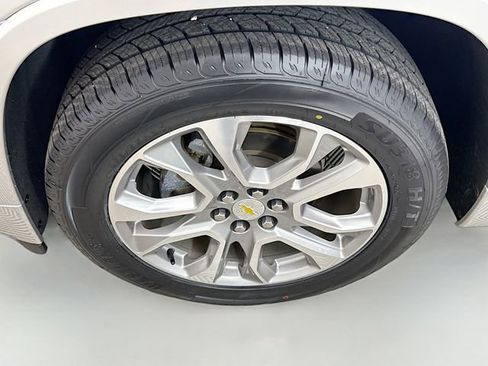 Used 2020 Chevrolet Traverse Premier image 33