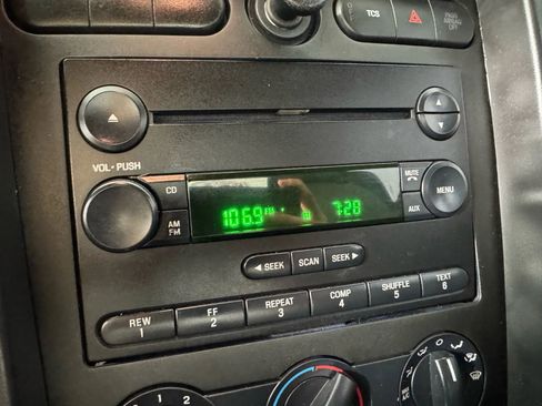 Used 2006 Ford Mustang GT image 17