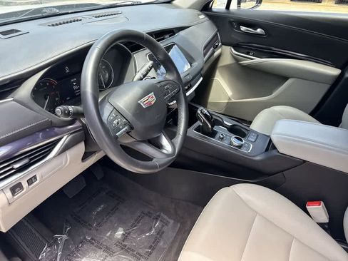 Used 2023 Cadillac XT4 Luxury FWD image 13