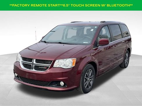 Used 2017 Dodge Grand Caravan SXT image 3