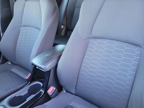 Used 2019 Toyota Corolla SE image 11