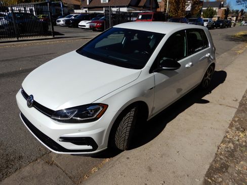 Used 2019 Volkswagen Golf R 4-Door image 8
