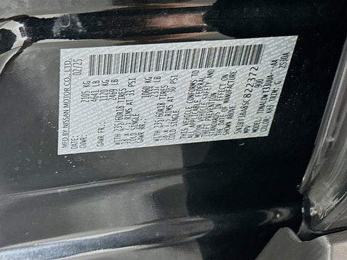 Used 2025 Nissan Rogue SV FWD image 12