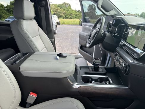 Certified 2026 GMC Sierra 1500 SLT w/ SLT Premium Plus Package AWD/4WD image 13