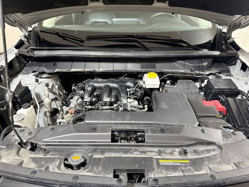 Used 2025 Nissan Pathfinder SL FWD image 30