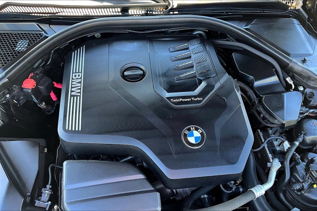 Used 2021 BMW 330i xDrive Sedan w/ Convenience Package AWD/4WD image 31
