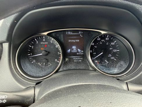 Used 2016 Nissan Rogue SV w/ SV Premium Package AWD/4WD image 9