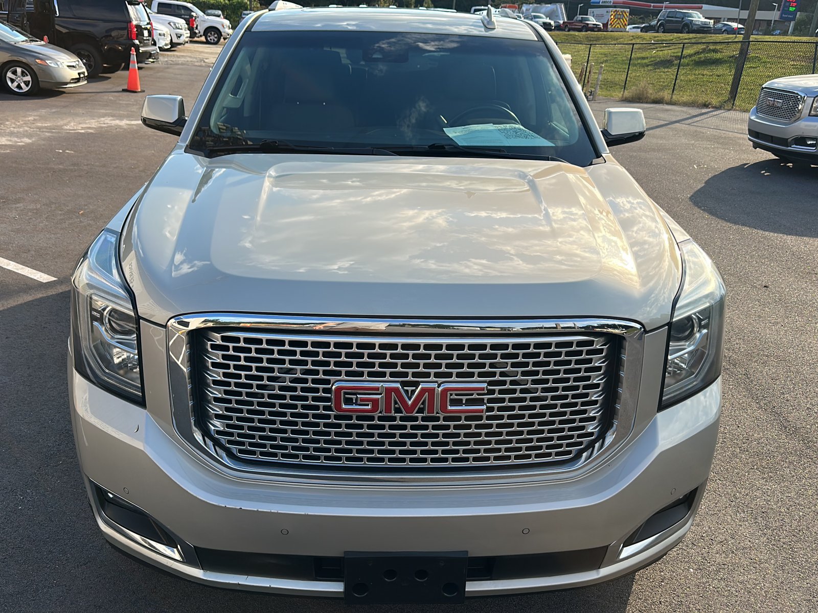 Used 2016 GMC Yukon Denali w/ Open Road Package AWD/4WD image 8