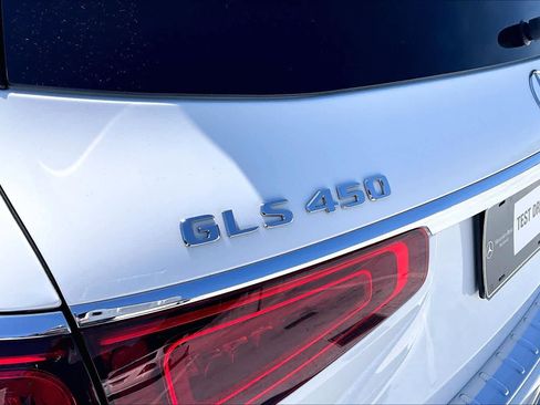 Used 2023 Mercedes-Benz GLS 450 4MATIC w/ AMG Line Exterior image 31