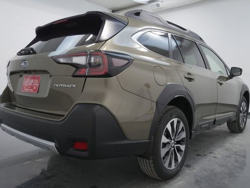 Used 2025 Subaru Outback Limited image 9