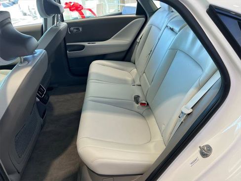 New 2025 Hyundai Ioniq 6 Limited image 11