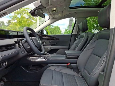 New 2026 Lincoln Nautilus Reserve AWD/4WD image 7