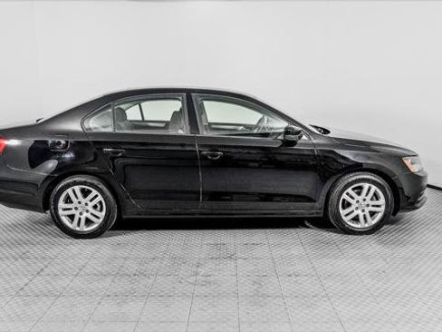 Used 2018 Volkswagen Jetta S FWD image 9