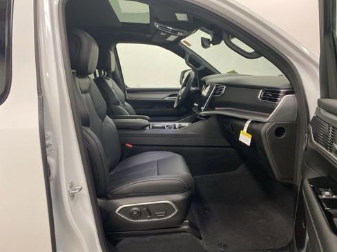 New 2026 Jeep Grand Wagoneer Limited image 27