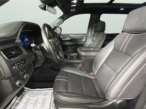 Used 2024 Chevrolet Suburban RST w/ Luxury Package image 17