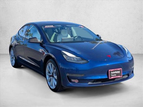 Used 2018 Tesla Model 3 Mid Range image 3