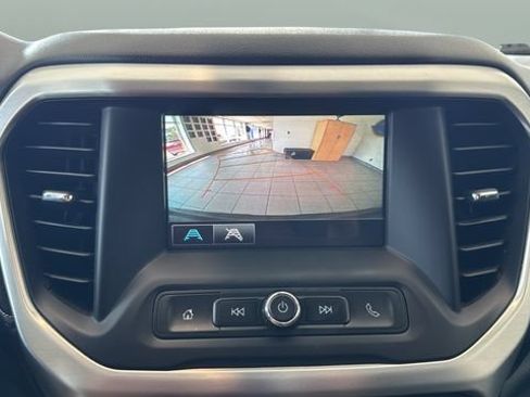 Used 2019 GMC Acadia SLE FWD image 12