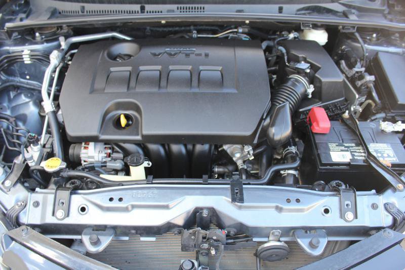 Used 2017 Toyota Corolla LE w/ Carpet Mat Package (TMS) FWD image 39