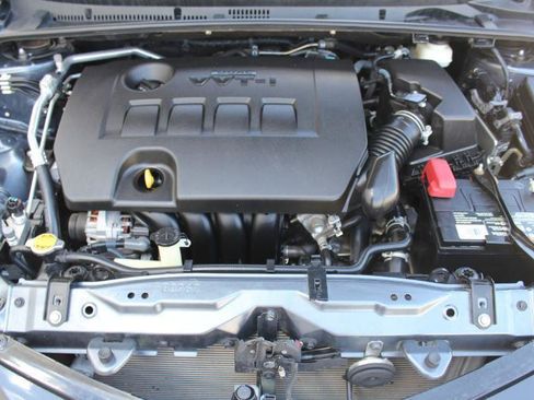 Used 2017 Toyota Corolla LE w/ Carpet Mat Package (TMS) FWD image 39