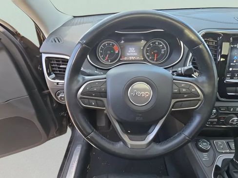 Used 2019 Jeep Cherokee Limited image 20