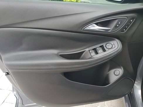 Used 2021 Buick Encore GX Essence w/ Advanced Technology Package image 19