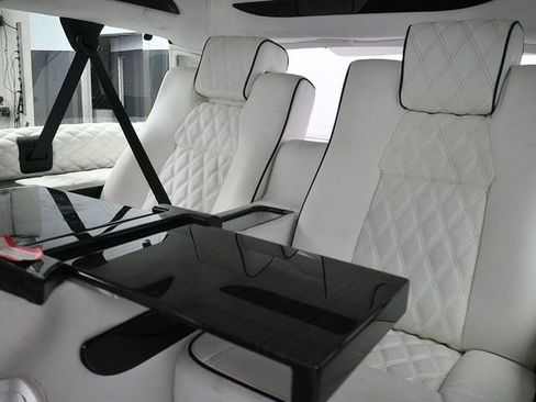 Used 2020 Cadillac Escalade ESV Platinum w/ Escalade Sport Edition image 34