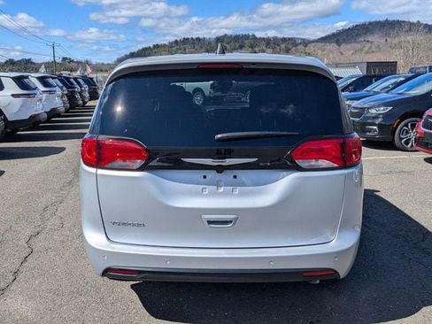 New 2026 Chrysler Voyager LX FWD image 11