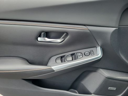 Certified 2021 Nissan Sentra SR w/ SR Premium Package FWD image 17