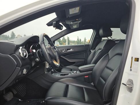 Used 2019 Mercedes-Benz GLA 250 4MATIC image 23