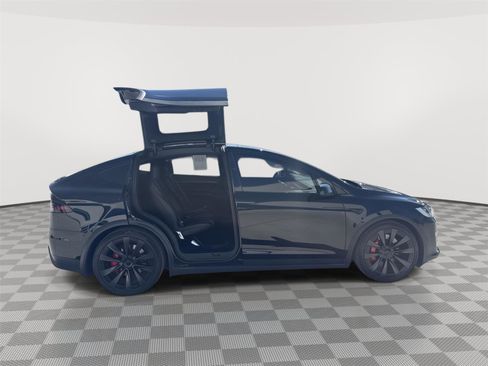 Used 2023 Tesla Model X Plaid AWD/4WD image 9