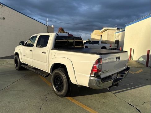 Used 2015 Toyota Tacoma PreRunner image 10