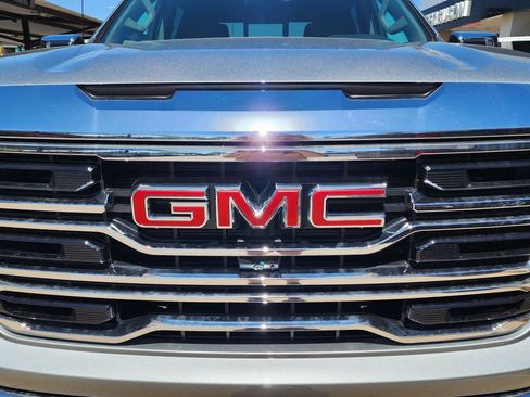 New 2026 GMC Sierra 1500 SLT w/ SLT Premium Plus Package image 10