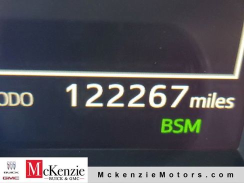 Used 2018 Toyota Highlander XLE FWD image 17
