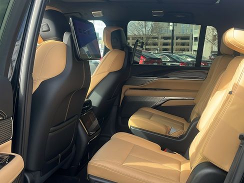 New 2025 Cadillac Escalade IQ Luxury 2 image 36