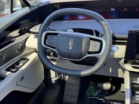 New 2026 Lincoln Nautilus Reserve image 12