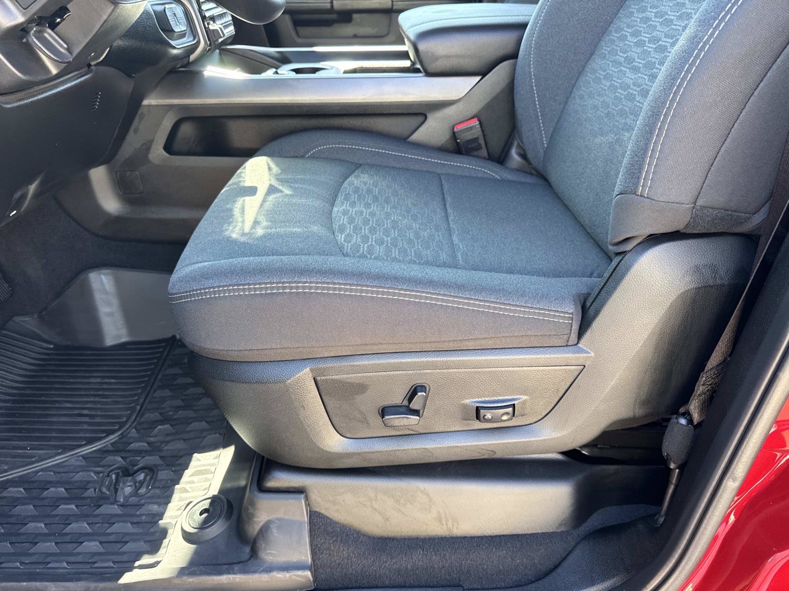Used 2026 RAM 2500 Big Horn AWD/4WD image 16