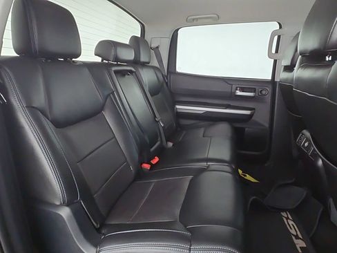 Used 2015 Toyota Tundra SR5 w/ SR5 Upgrade Package AWD/4WD image 31