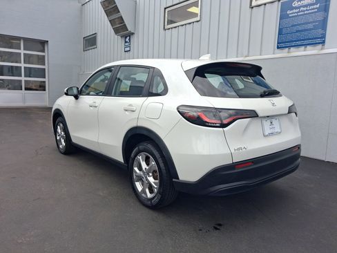 Used 2023 Honda HR-V LX image 3