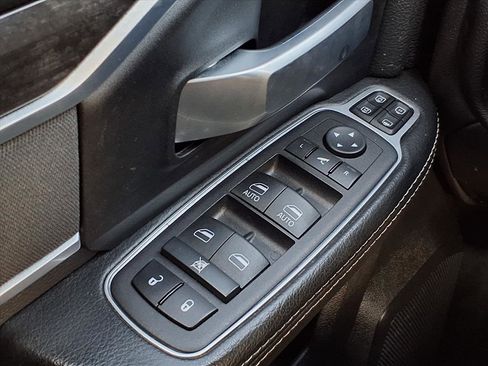 Used 2024 RAM 2500 Big Horn image 24