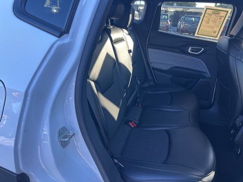 Used 2024 Jeep Compass Latitude image 26