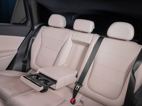 Used 2026 Mercedes-Benz GLC 300 image 25