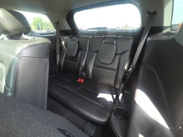 Used 2020 Ford Explorer XLT w/ Equipment Group 202A AWD/4WD image 16