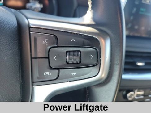 Used 2024 Chevrolet Suburban LT image 12