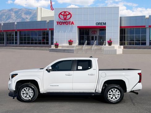 New 2026 Toyota Tacoma SR5 image 5