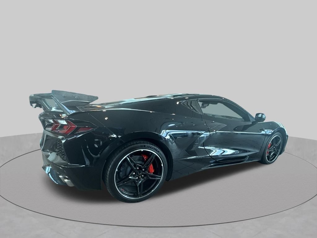 Used 2025 Chevrolet Corvette Stingray Preferred Cpe w/ Battery Protection Package RWD image 9